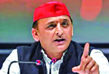 शपथ के बाद सेंगोल को प्रणाम करना भूले मोदी: यादव