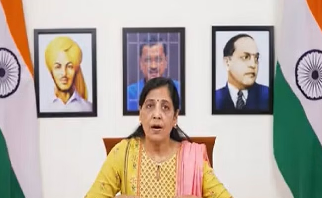 सुप्रीम कोर्ट से जमानत मिलने की थी संभावना, घबराई भाजपा ने CBI का लिया सहारा: सुनीता केजरीवाल सुप्रीम कोर्ट से जमानत मिलने की थी संभावना, घबराई भाजपा ने CBI का लिया सहारा: सुनीता केजरीवाल