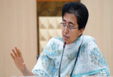 शिक्षा विभाग के अधिकारियों को कारण बताओ नोटिस शिक्षा विभाग के अधिकारियों को कारण बताओ नोटिस