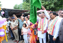 पुलिस परिवार के बच्चों को स्कूल आने जाने के लिए मिली बस की सुविधा