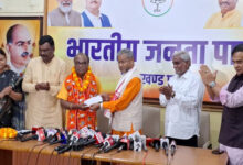 चंपाई सोरेन के बाद अब लोबिन हेम्ब्रम ने थामा बीजेपी का दामन