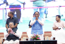 मोर आवास मोर अधिकार : मुख्यमंत्री श्री विष्णुदेव साय ने आवास हितग्राहियों का किया अभिनंदन मोर आवास मोर अधिकार : मुख्यमंत्री श्री विष्णुदेव साय ने आवास हितग्राहियों का किया अभिनंदन