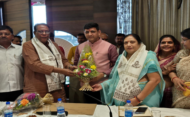 इंदौर के महापौर पुष्यमित्र भार्गव बने मेयर काउंसिल के प्रदेश अध्यक्ष..प्रदेश के सभी मेयर्स का करेंगे प्रतिनिधित्व इंदौर के महापौर पुष्यमित्र भार्गव बने मेयर काउंसिल के प्रदेश अध्यक्ष..प्रदेश के सभी मेयर्स का करेंगे प्रतिनिधित्व