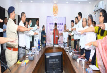 उपमुख्यमंत्री श्री विजय शर्मा ने कबीरधाम जिले के तीस हजार असाक्षरों को साक्षर बनाने के लिए अधिकारियों को दिलाई शपथ