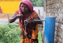 अब किस्मत को नहीं कोसती पहाड़ी कोरवा हीरा बाई अब किस्मत को नहीं कोसती पहाड़ी कोरवा हीरा बाई