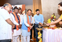 मुख्यमंत्री श्री विष्णु देव साय ने दीप प्रज्ज्वलित कर कार्यक्रम का शुभारंभ किया