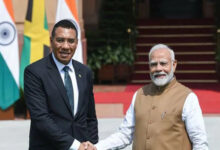भारत आए जमैका के प्रधानमंत्री एंड्रयू होलनेस की सुरक्षा में बड़ी चूक भारत आए जमैका के प्रधानमंत्री एंड्रयू होलनेस की सुरक्षा में बड़ी चूक