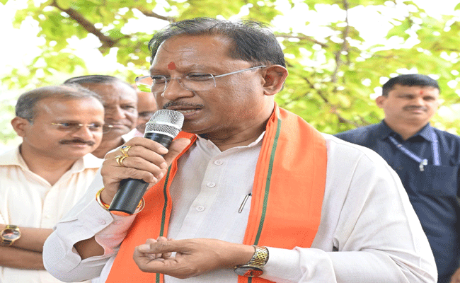 मनेंद्रगढ़-चिरमिरी-भरतपुर : माथमौर में लगे चौपाल में मुख्यमंत्री ने की कई घोषणाएं