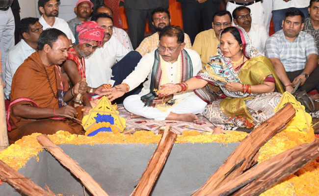 मुख्यमंत्री ग्राम दोकड़ा में भगवान जगन्नाथ मंदिर के प्राण प्रतिष्ठा कार्यक्रम में शामिल हुए