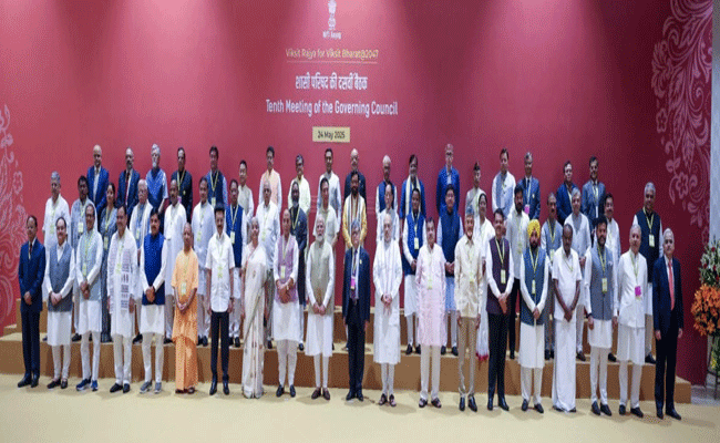 प्रधानमंत्री श्री नरेंद्र मोदी के समक्ष मुख्यमंत्री साय का आत्मनिर्भर बस्तर विजन