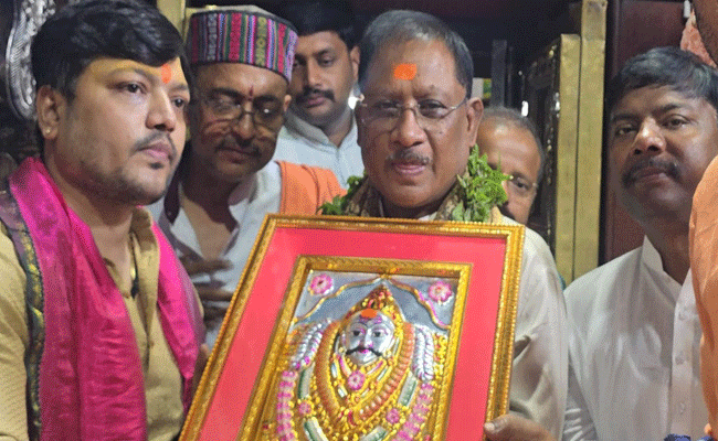 ‘काशी के कोतवाल’ श्री काल भैरव जी के दरबार में मुख्यमंत्री श्री विष्णुदेव साय ने की पूजा-अर्चना