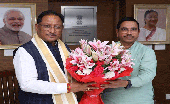 मुख्यमंत्री श्री विष्णुदेव साय ने केंद्रीय मंत्री श्री प्रल्हाद जोशी से की सौजन्य भेंट मुख्यमंत्री श्री विष्णुदेव साय ने केंद्रीय मंत्री श्री प्रल्हाद जोशी से की सौजन्य भेंट