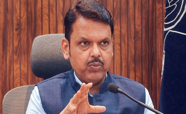 हिंदी भाषा विवाद पर बोले सीएम फडणवीस- उद्धव सरकार ने मंजूर की थी रिपोर्ट