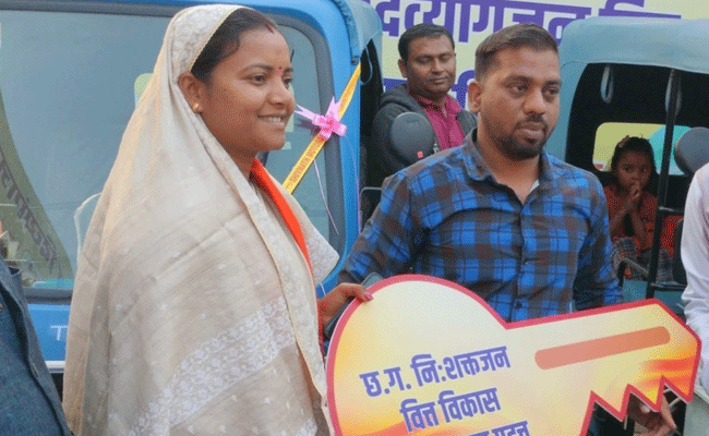 दिव्यांगजन स्वावलंबन को नई दिशा : शासन की संवेदनशील पहल से श्री चंदन निलहर बने आत्मनिर्भर