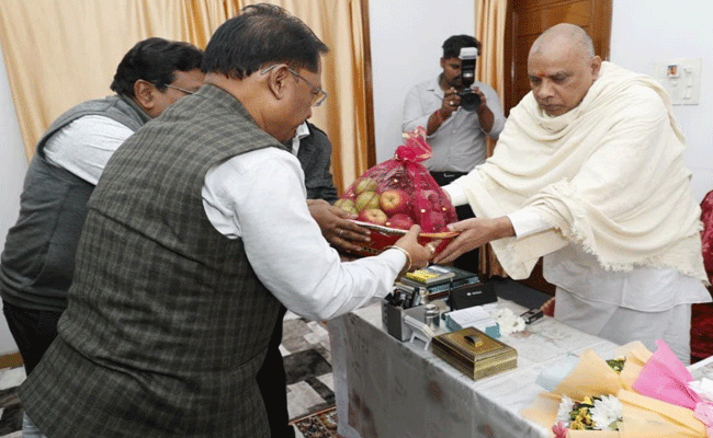 मुख्यमंत्री श्री विष्णु देव साय ने अघोर गुरुपीठ में की पूजा-अर्चना, प्रदेश की सुख-समृद्धि के लिए की प्रार्थना